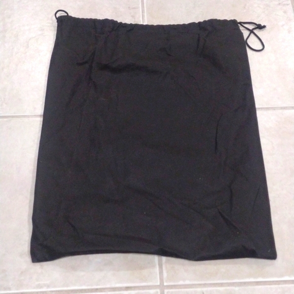 Unbranded Black Fabric Drawstring Storage Dust Bag Sized 18 x 15.5-inch - Picture 1 of 6